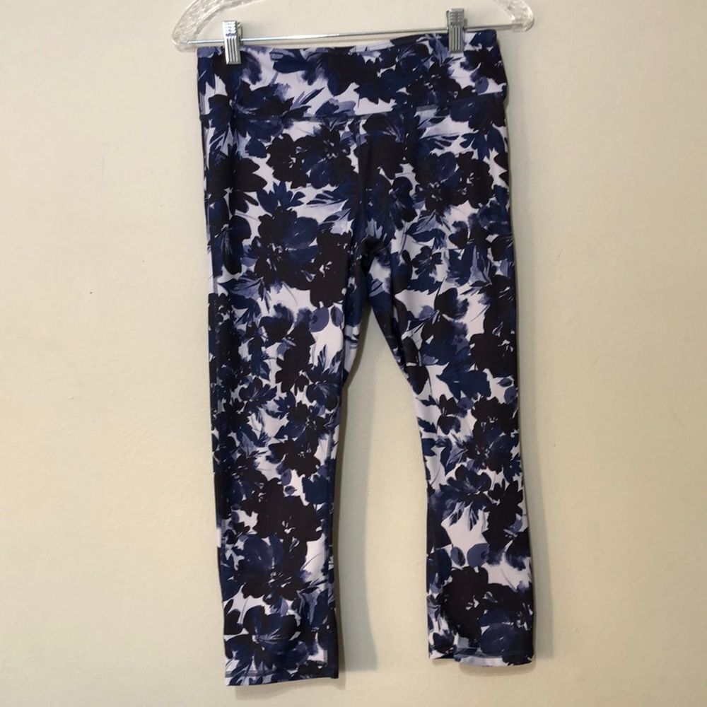 Power Hold By Fabletics Women’s S Small Floral Cropped Active Yoga Gym Leggings